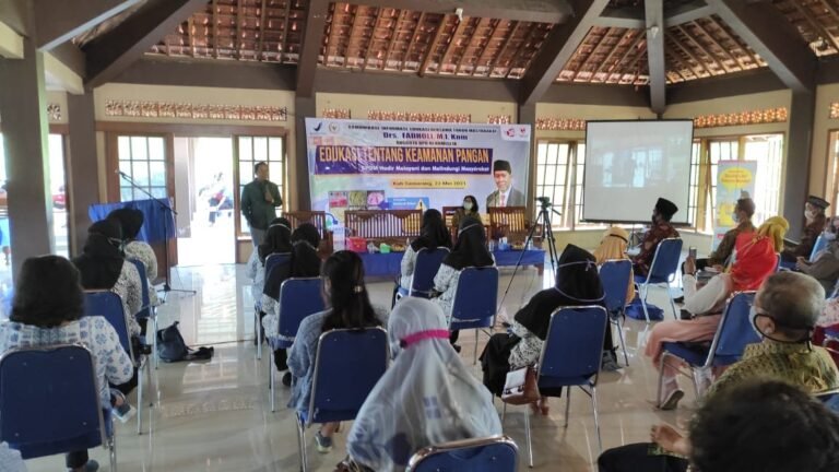 Fadholi dan BPOM Sosialisasikan  Pengawasan Obat dan Makanan