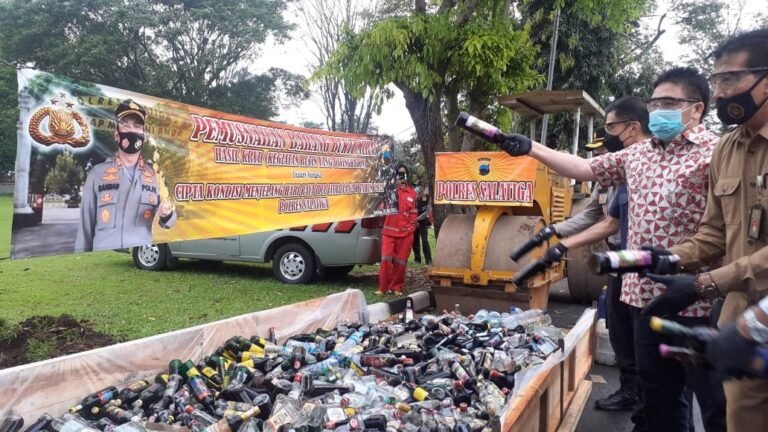 Ribuan Miras dan Obat Mercon Dimusnahkan