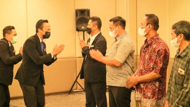 Saling Memaafkan, Menjaga Silahturahmi
