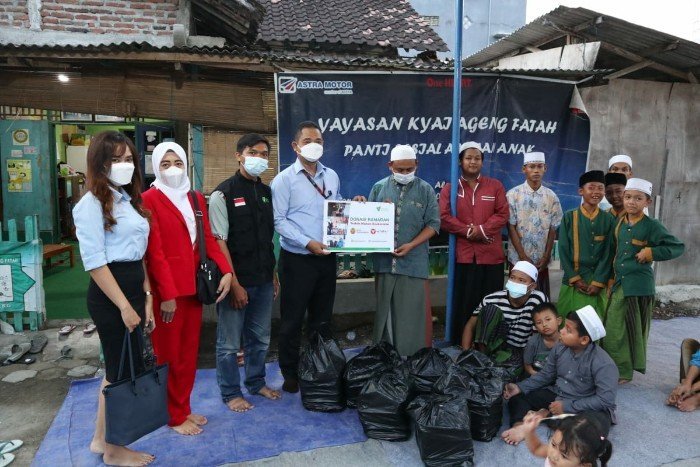 Bank Sampoerna Selenggarakan Gerakan Berbagi Paket Berbuka Puasa