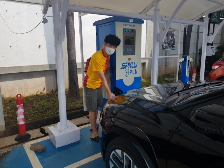 PLN Mendukung Pengembangan Ekosistem Electric Vehicle