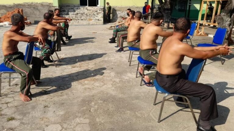 Kapolres dan Dandim Batang Ajak Olahraga dan Berjemur