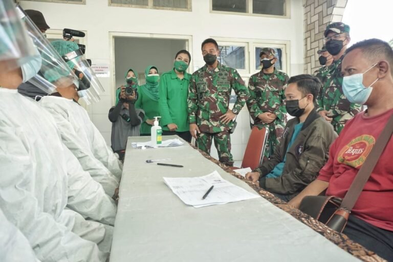 KSAD Serahkan Bantuan Nakes