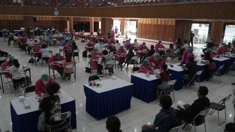 Gandeng Kodam IV Diponegoro  UKSW Gelar Vaksinasi Mahasiswa