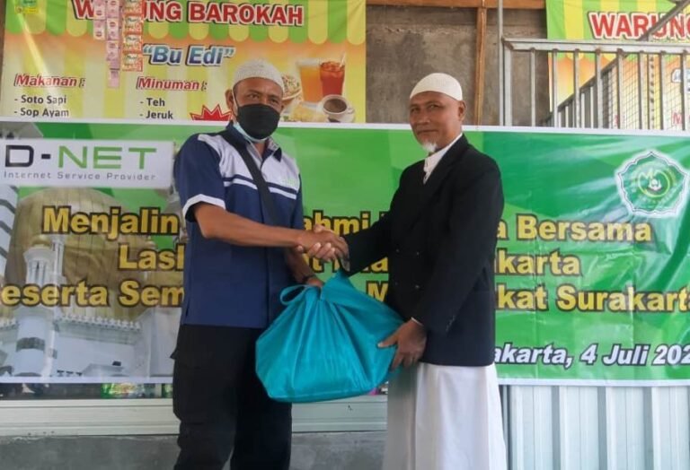 D-Net Berbagi Sembako di Ponpes Miftahul Jannah