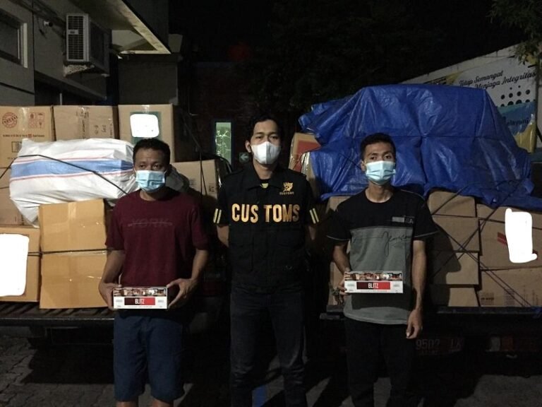Gudang Rokok Ilegal, Ratuan Ribu Batang Rokok Diamankan