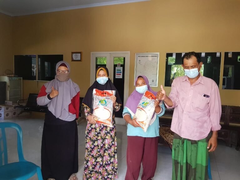 Monitoring pendistribusian Bantuan Beras PPKM 2021 Kecamatan Gajah berjalan lancar sesuai prokes