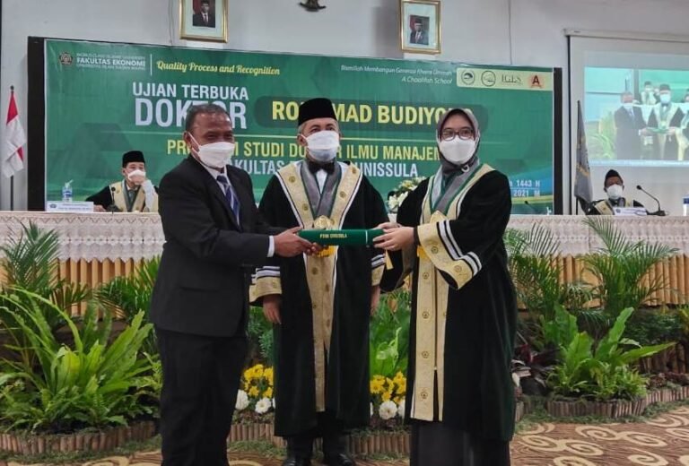 Teliti Budaya Tauhid dalam Organisasi, Mantan Loper Koran Raih Gelar Doktor