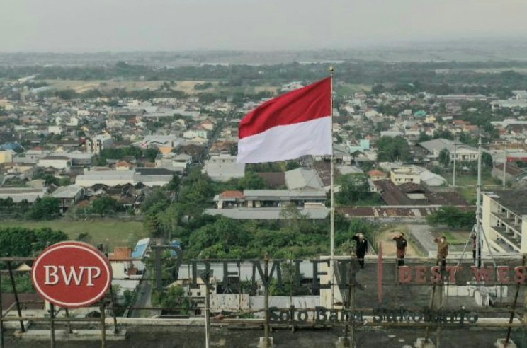 Kibarkan Merah Putih, Tertinggi Di Solo Raya