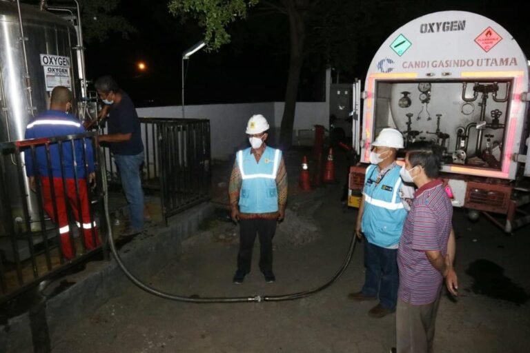 Lagi, PLN Salurkan Bantuan Oksigen ke 7 Rumah Sakit di Jateng