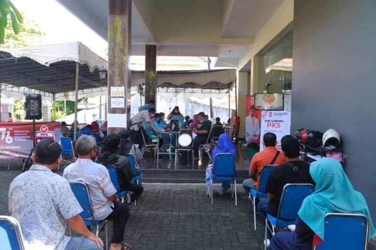 PKS Jawa Tengah kembali Gelar Vaksin Untuk Masyarakat
