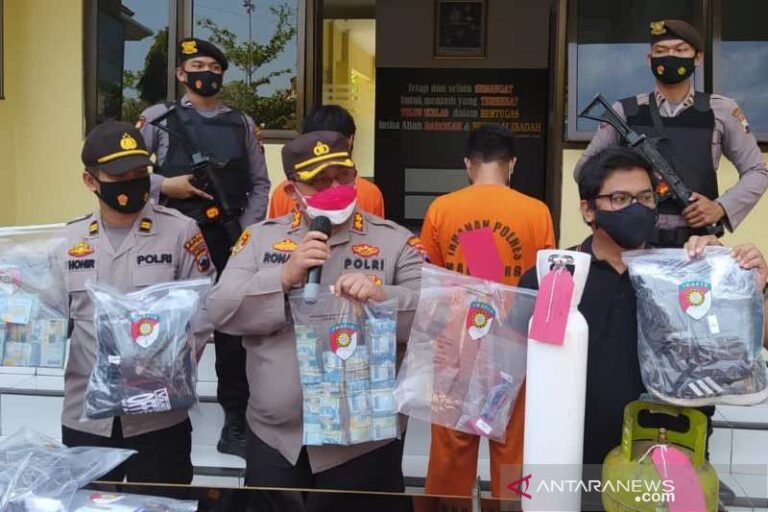 Polres Magelang Ungkap Pelaku Pencurian ATM Mandiri