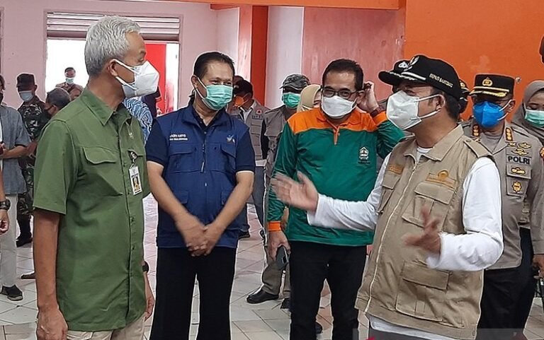 Kewalahan Penuhi Permintaan Vaksinasi, Ganjar: Baru 5,4 Juta Warga