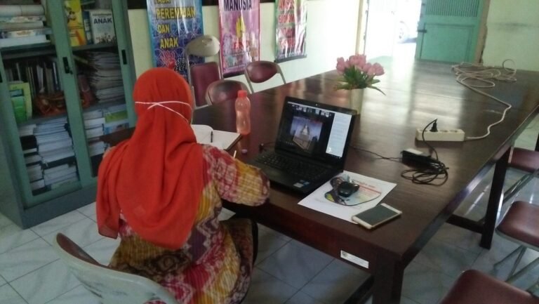 Talkshow Implementasi Program Pemberdayaan Perempuan Kepala Keluarga di Iran dan Indonesia