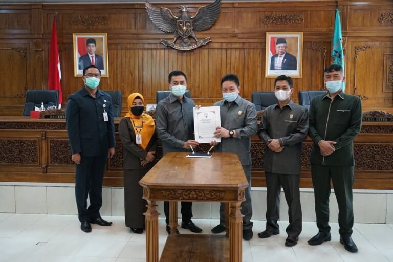 Tiga Raperda Inisiatif Disetujui DPRD