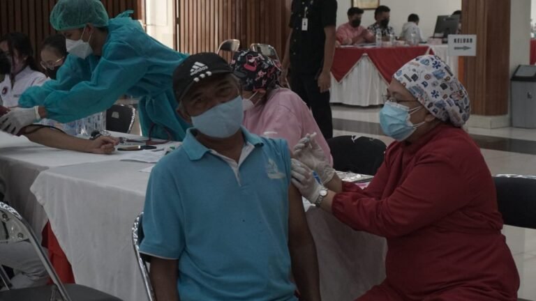 UKSW dan TNI Kembali Gelar Vaksinasi Massal
