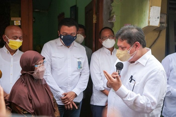 Menko Airlangga Tinjau UMKM Rumahan di Surakarta