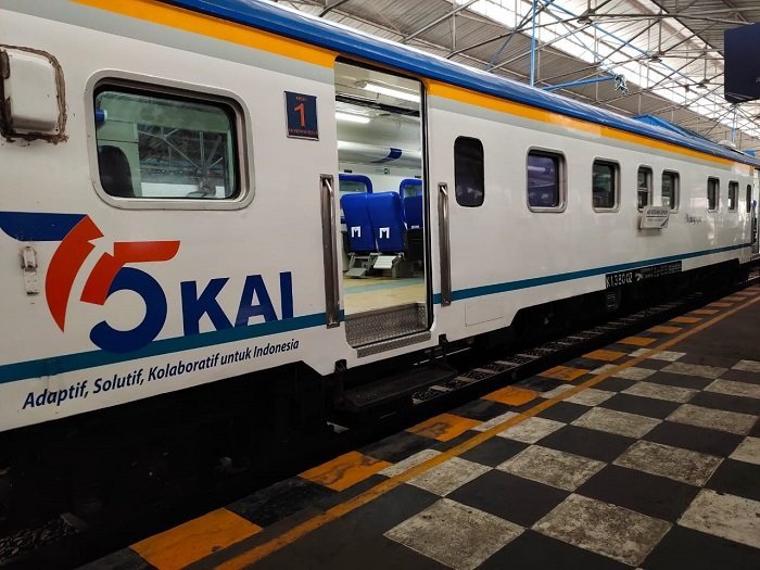KA Lokal Kembali Beroperasi