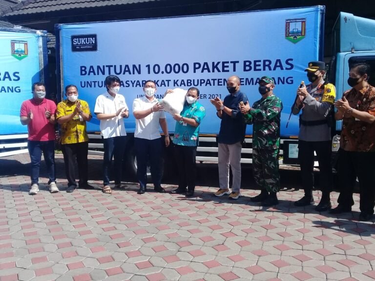 Mc Wartono Bantu Warga Kabupaten Semarang 10.000 Paket Beras