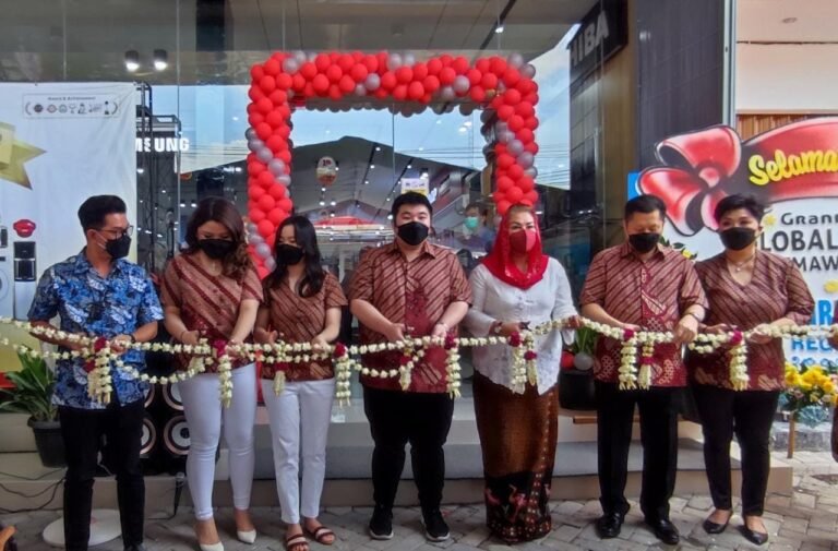 Bertabur Hadiah, Global Elektronik Buka Toko ke-5