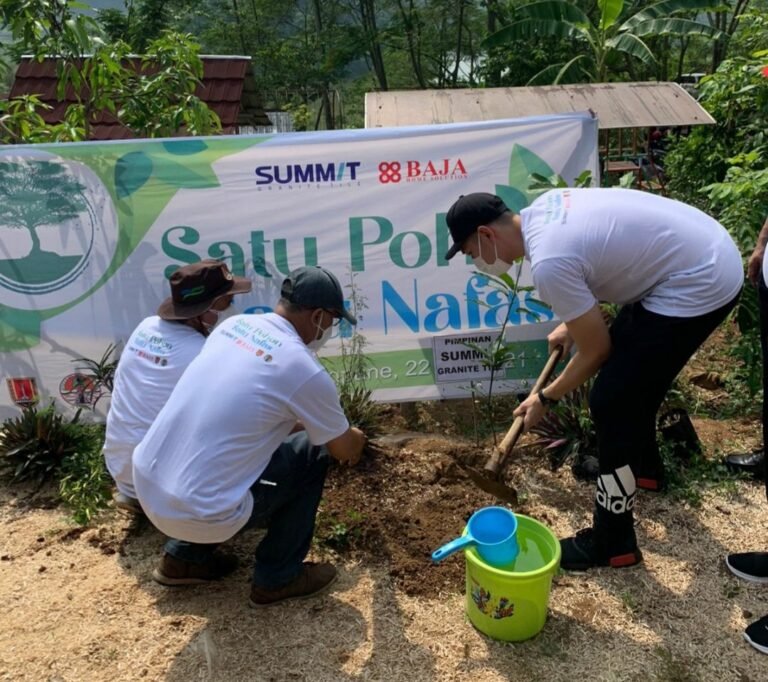 Tanam 500 Bibit Pohon ” Satu Pohon Satu Nafas “