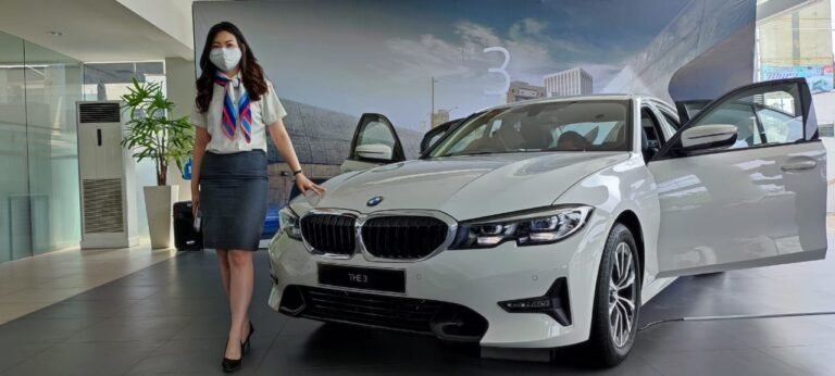 BMW 320i Dynamic Meluncur di Semarang