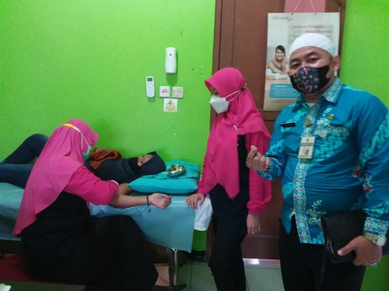 HUT TNI ke 76 Tahun, Saatnya Maju Bersama Melalui Bhakti Sosial Pelayanan KB
