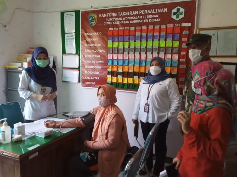 Baksos Pelayanan KB Dalam Rangka HUT TNI Ke-76 Tahun 2021