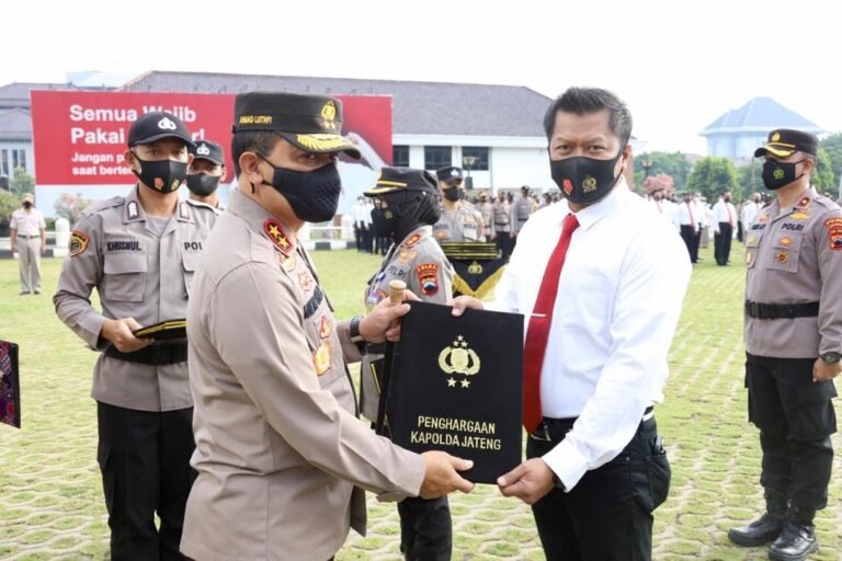 AKBP Agus Puryadi Dapat Penghargaan Dari Kapolda