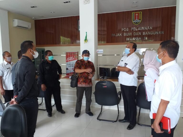 Minta Pemkot Tak Naikkan PBB