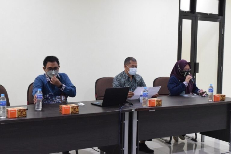 UCAC Lakukan Evaluasi Pelaksanaan Tracer Study