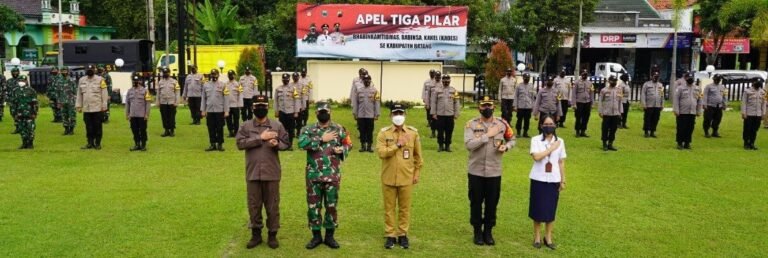 Awas Gelombang Ketiga, Cegah Kerumunan Nataru