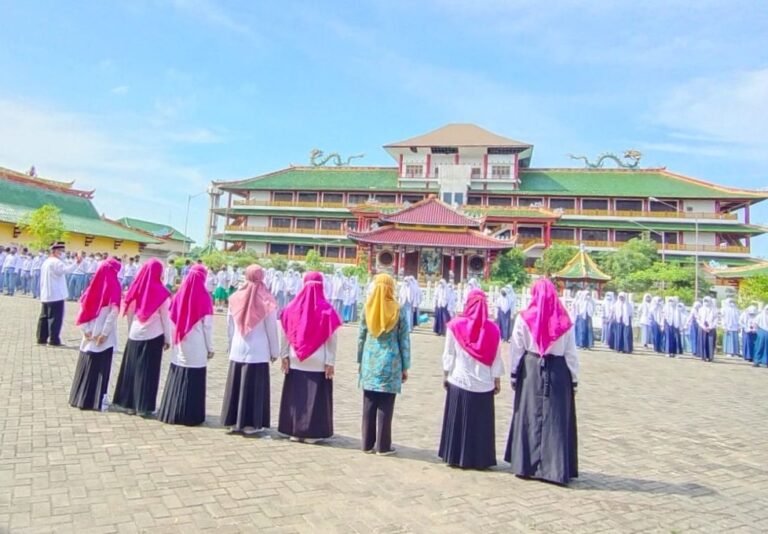 Pelajar di Tuban Deklarasikan Multikultural di di TITD Kwan Sing Bio