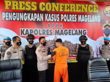 Miliki Puluhan Pil Psikotropika Polres Magelang Tangkap Pria WNI Ngaku Depresi