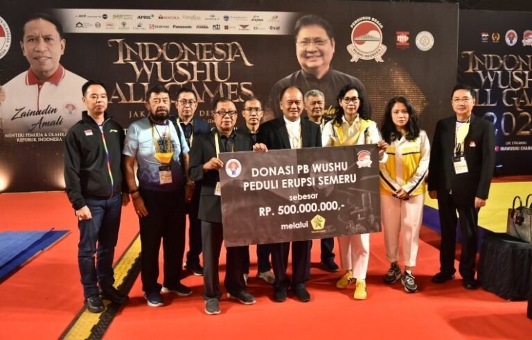 PB Wushu Indonesia Donasi Korban Bencana Gunung Semeru