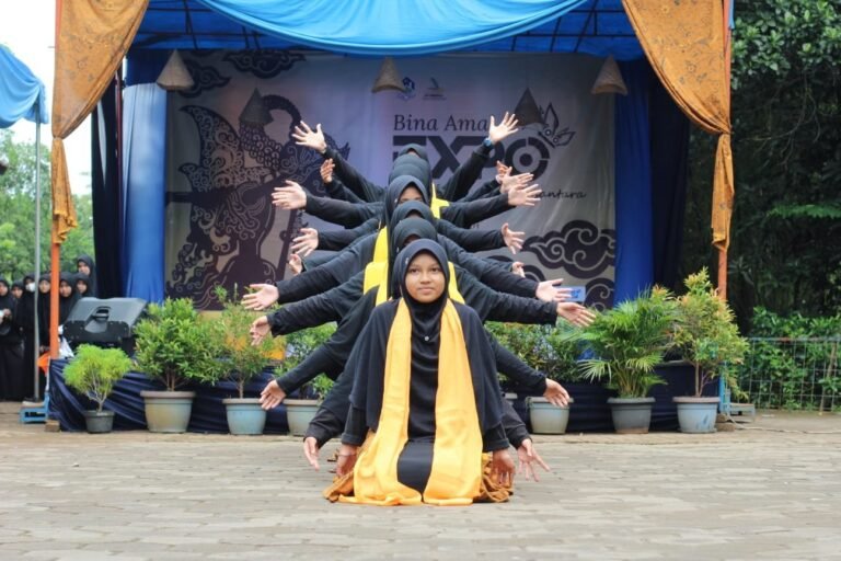 Semarak Budaya Nusantara di Bina Amal