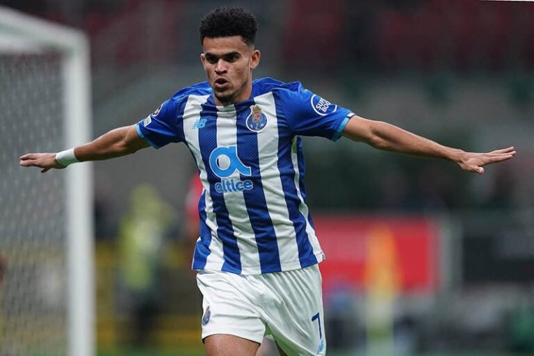 Diaz Berlabuh di Liverpool