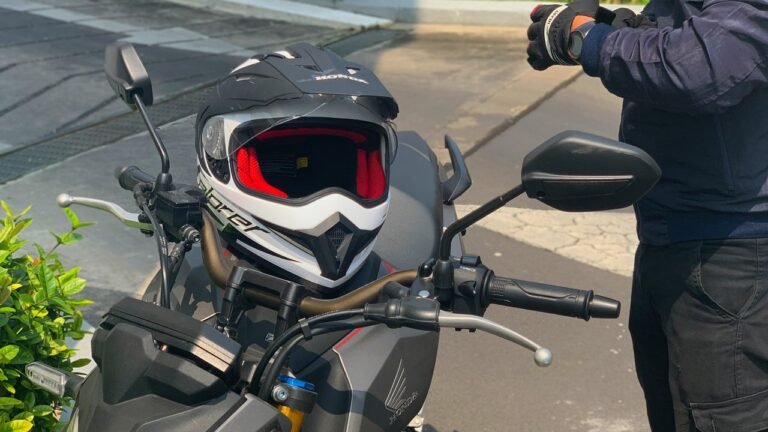 Spek Helm Keren Bikers ala #Cari Aman