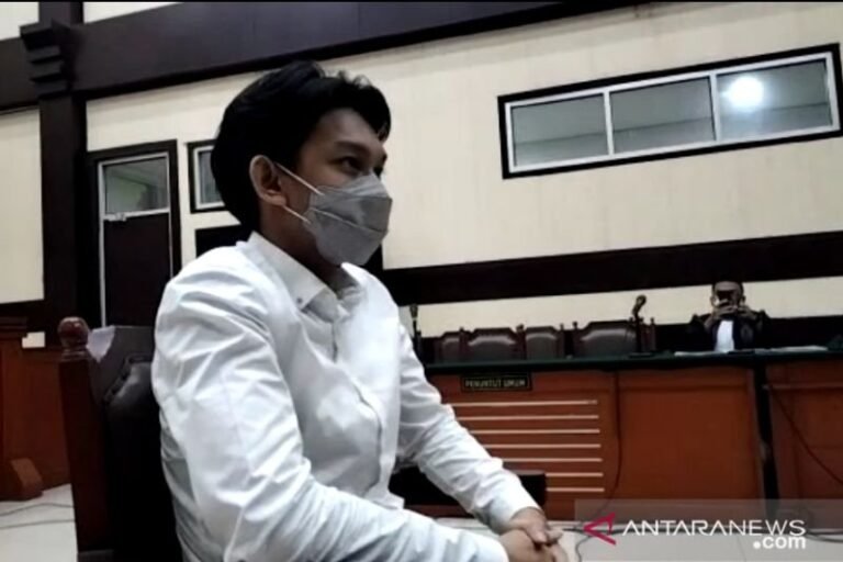 Gaga Muhammad Dituntut 4,6 Tahun Penjara