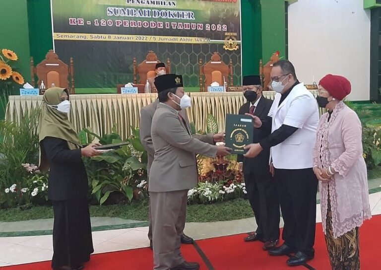 Pandemi Belum Usai, Dokter Baru Punya PR Atasi Covid-19