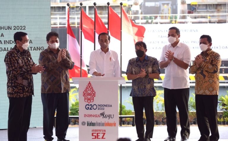 Presiden Lepas Ekspor Perdana 2022 Smelter Grade Alumina