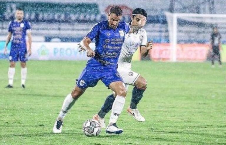 Tahan Imbang Arema Tanpa Gol, Pelatih PSIS Kecewa Mental Pemain