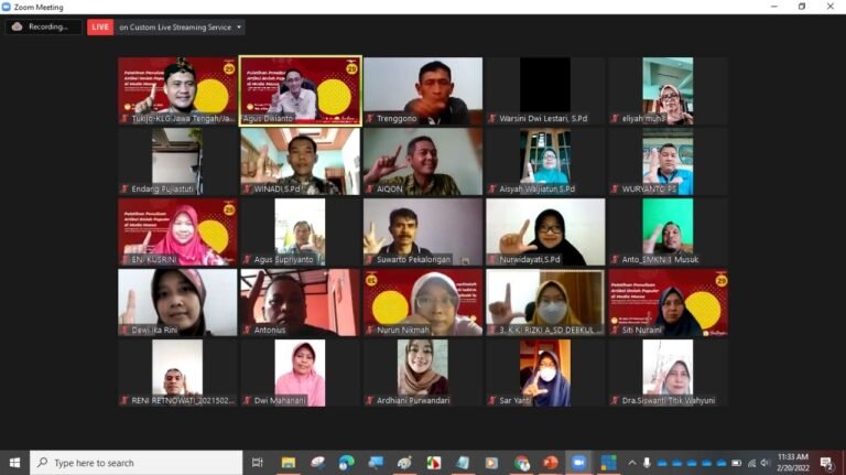 300 Guru Antusias Ikut Pelatihan Menulis Artikel