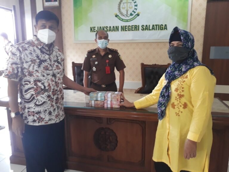 Eks Direktur Bank Salatiga Bayar Denda Perkara Korupsi Rp 300 Juta