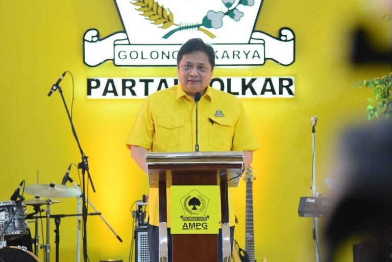 Airlangga Minta AMPG Segera Susun Program Pemenangan Golkar