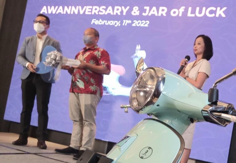 Beri Kejutan Hadiah Kepada Pelanggan Setia