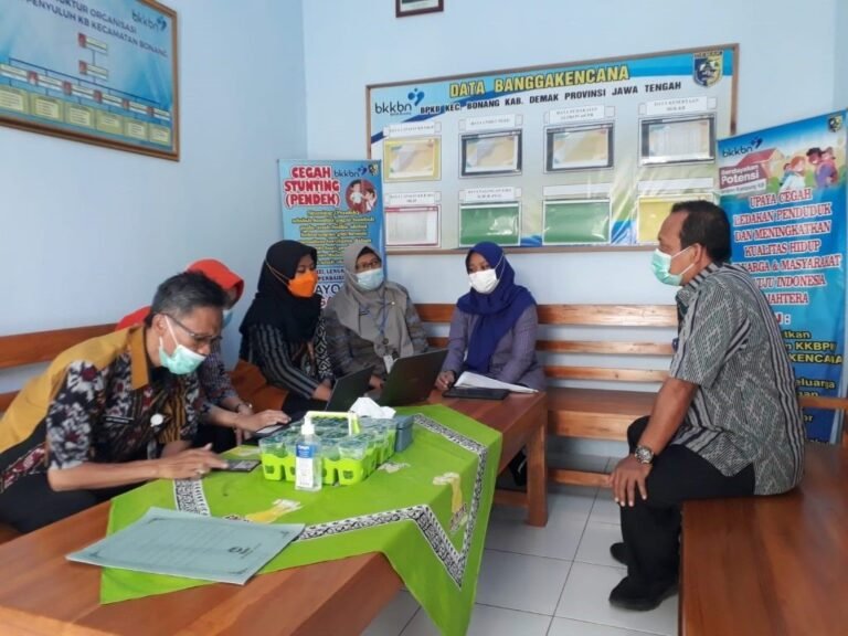 Monev Aplikasi New Siga Oleh Bidang P2PP Dinpermades P2KB di Balai Penyuluhan KB Kecamatan Bonang