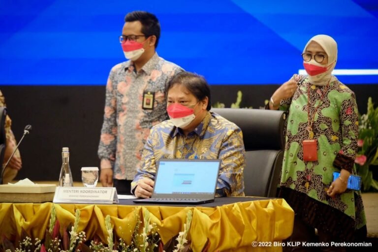 Menko Airlangga : Bayar dan Lapor Pajak Bentuk Cinta Negara