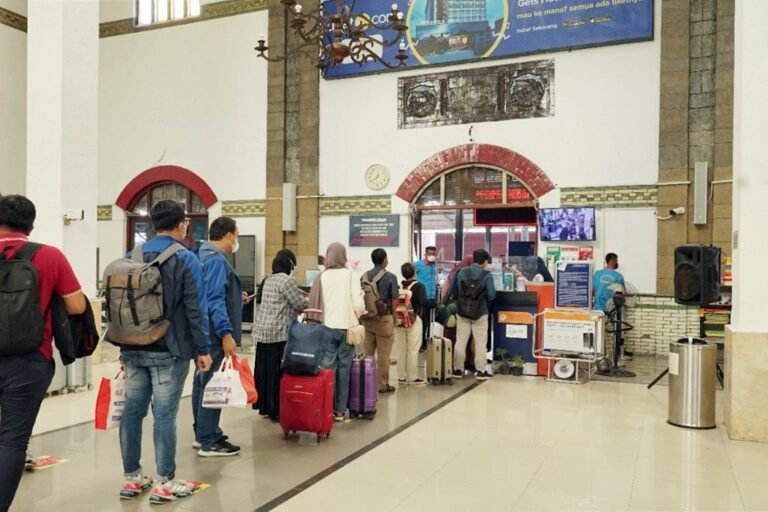 Naik KA Tak Perlu Tunjukkan Hasil Swab