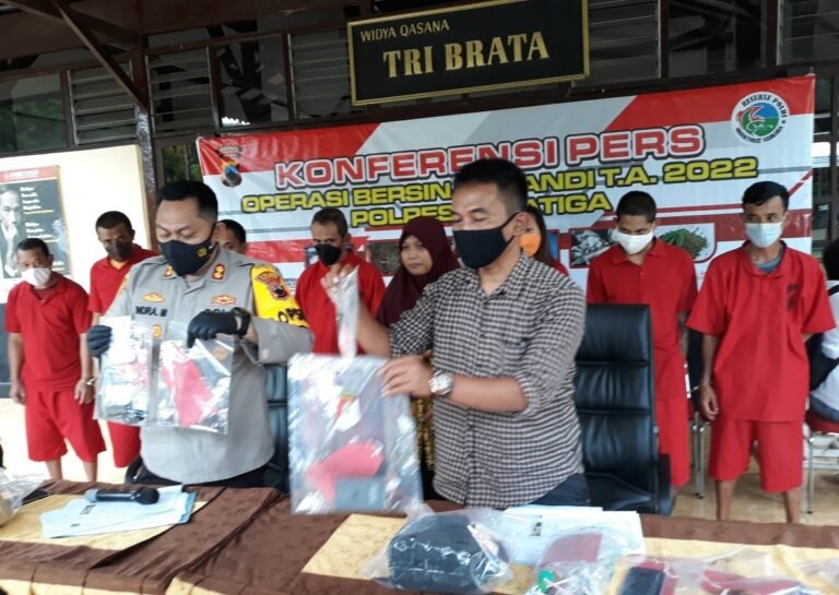 Delapan Tersangka Pengedar dan Pemakai Narkoba Dibekuk